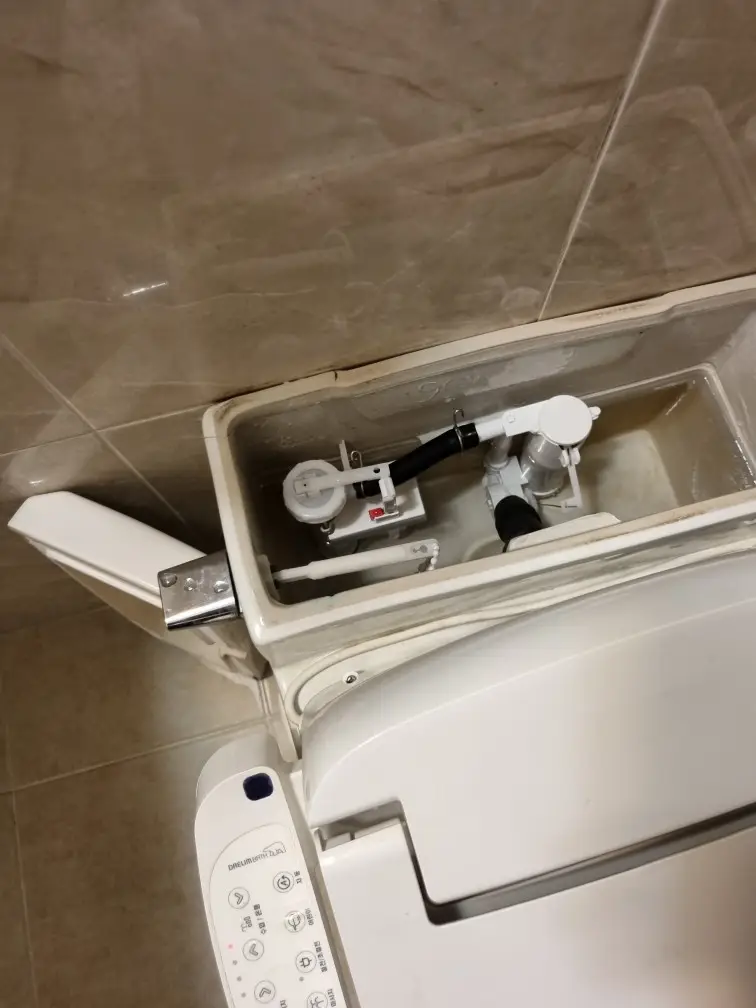 변기 필밸브 교체로 물 누수와 물 낭비 문제 완벽 해결